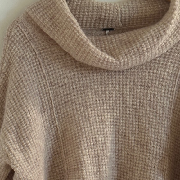 Free People waffle cow neck sweater - Picture 7 of 7